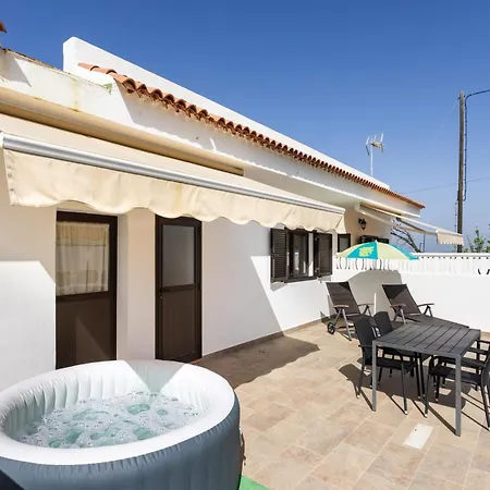 Дом отдыха Live Adeje Taucho Relax Place With Terrace Адехе